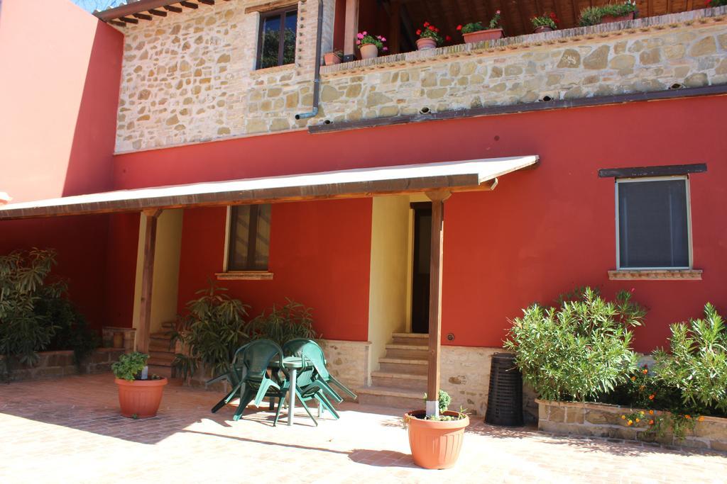 Villa Societa Agricola F.Lli Angelucci Cannara Exterior foto